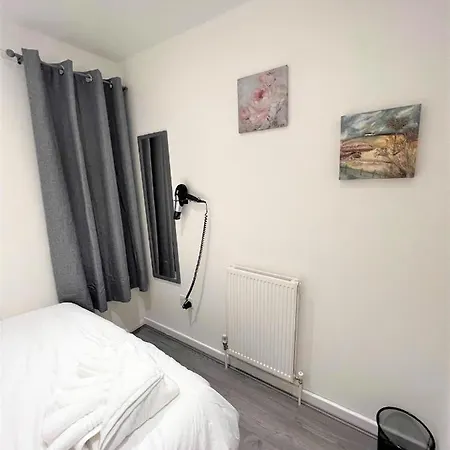 Stepney Green Beds To Stay 24-3